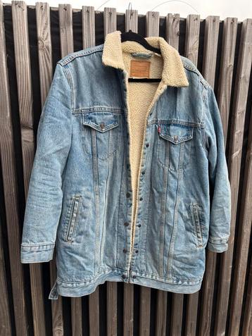 Levi’s jacket Sherpa beschikbaar voor biedingen