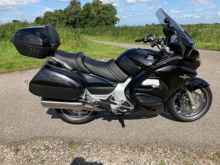 HONDA ST 1300 Pan European, bouwjaar 2016, "24212 km", Motoren, Motoren | Honda, Particulier, Toermotor, meer dan 35 kW, 4 cilinders
