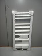 Handdoek radiator 60 cm breed x 130 cm hoog met midden onder, Nieuw, Ophalen