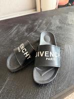 Givenchy slippers, Slippers, Zwart, Ophalen of Verzenden, Zo goed als nieuw