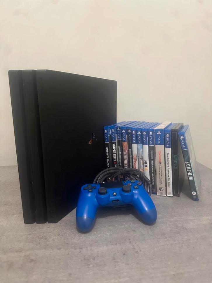 PlayStation 4 (PS4), Spelcomputers en Games, Spelcomputers | Sony PlayStation 4, Gebruikt, Pro, 1 TB, Met 1 controller, Met games