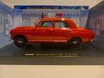 Mercedes Benz 180 Ponton Brandweer rood Revell 1:18 KRD, Ophalen of Verzenden, Zo goed als nieuw, Auto, Revell