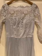 Chi Chi London Jurk - Maat 36 (S) - Kant, Ophalen of Verzenden, Gedragen, Maat 36 (S), Grijs