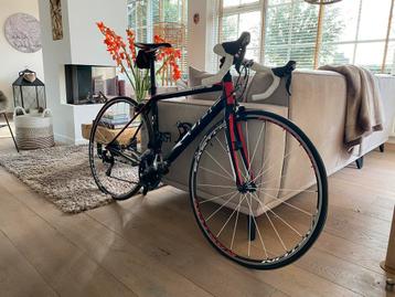 Cube Peloton Race 53 (105, 30 versnellingen, carbon vork) beschikbaar voor biedingen
