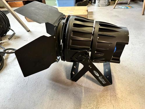 4x Showtec Quanta W4500 Tour - zoom dmx led, Muziek en Instrumenten, Licht en Laser, Licht, Ophalen