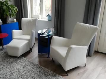 2 witte leren Montis fauteuils, model Windy met voetenbank beschikbaar voor biedingen