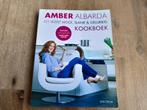 Amber Albarda/ Eet jezelf mooi, slank en gelukkig - Kookboek, Ophalen of Verzenden, Gelezen, Dieet en Voeding