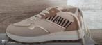 Mooie NIEUWE sneakers maat 40 te klein gekocht, Beige, Nieuw, Ophalen of Verzenden, Sneakers of Gympen