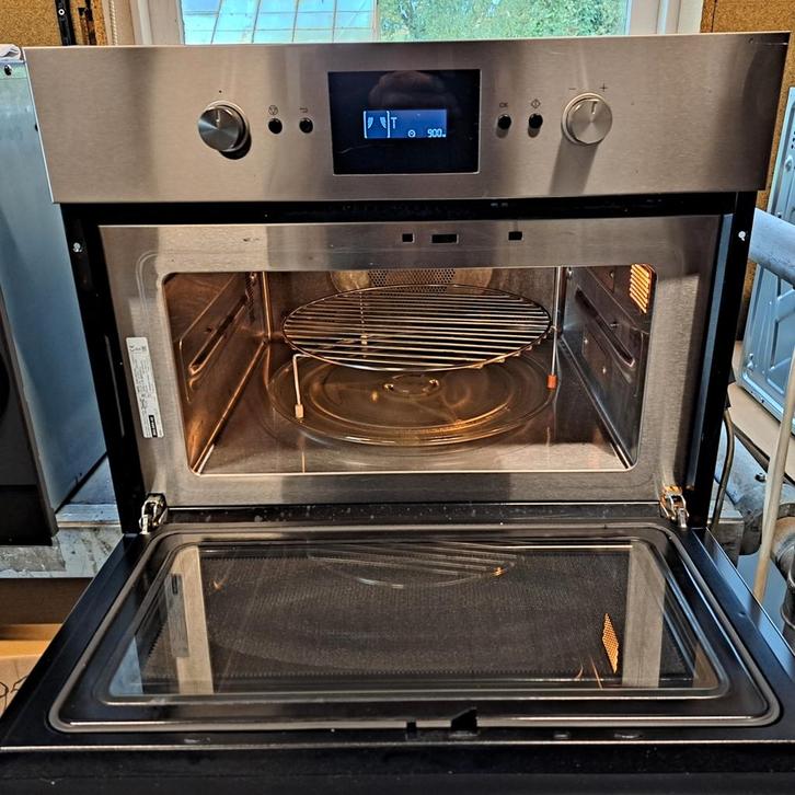 Niet alleen gebruikt maar veel Nieuwe combi Magnetrons/Oven, Witgoed en Apparatuur, Magnetrons, Zo goed als nieuw, Inbouw, Combimagnetron