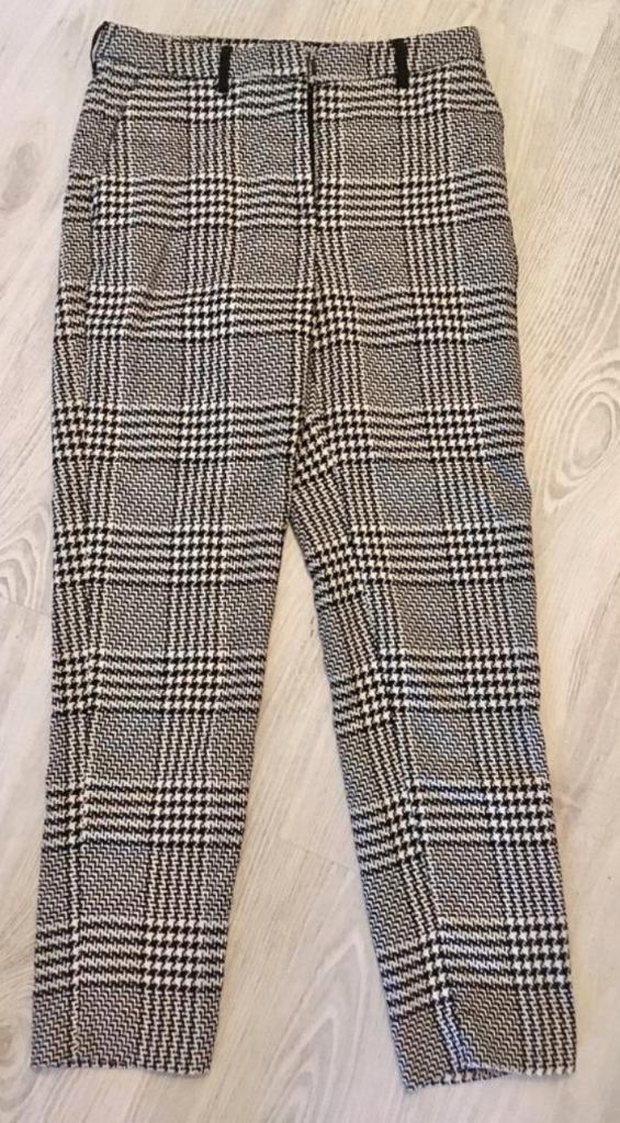 Mooie broek zwart wit ruit , maat 34, Kleding | Dames, Broeken en Pantalons, Gedragen, Maat 34 (XS) of kleiner, Zwart, Lang, Ophalen of Verzenden