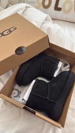 Ugg mini ||, Kinderen en Baby's, Kinderkleding | Schoenen en Sokken, Verzenden, Zo goed als nieuw, Jongen of Meisje, Laarzen