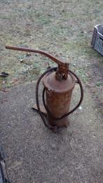 Oude vetpomp te gebruiken voor rupstrekkers, Antiek en Kunst, Antiek | Gereedschap en Instrumenten, Ophalen of Verzenden