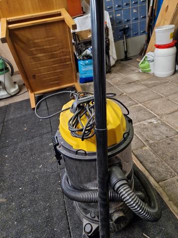 Te koop   beschikbaar voor biedingen