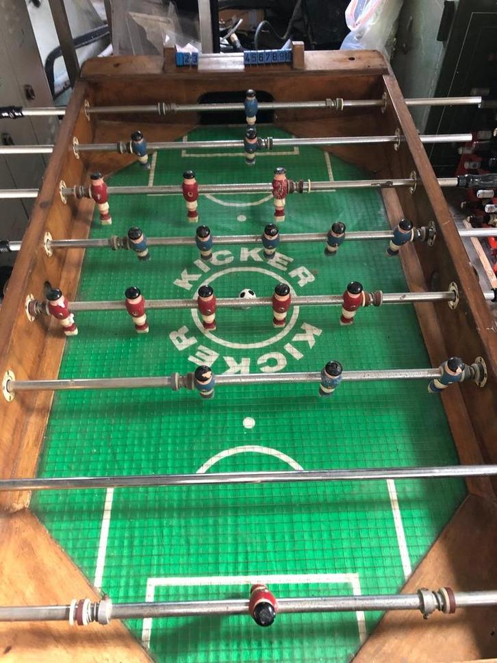 Vintage Voetbalspel 50/60s - Opknapper!, Hobby en Vrije tijd, Gezelschapsspellen | Bordspellen, Gebruikt, Vijf spelers of meer