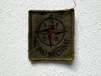 Borstembleem 5x5 42 (NL) Mechbataljon SFOR, Verzamelen, Verzenden, Landmacht, Nederland, Embleem of Badge