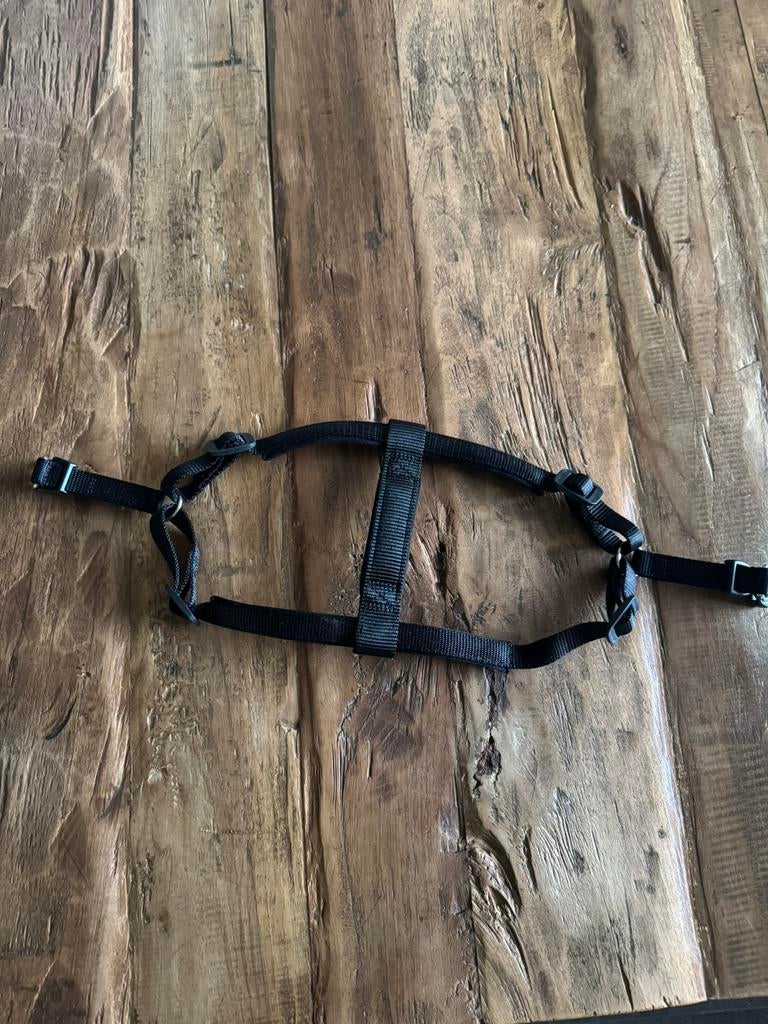 Honden tuigje maat M. Verstelbaar kleur zwart. Merk adori, Ophalen of Verzenden, Zo goed als nieuw