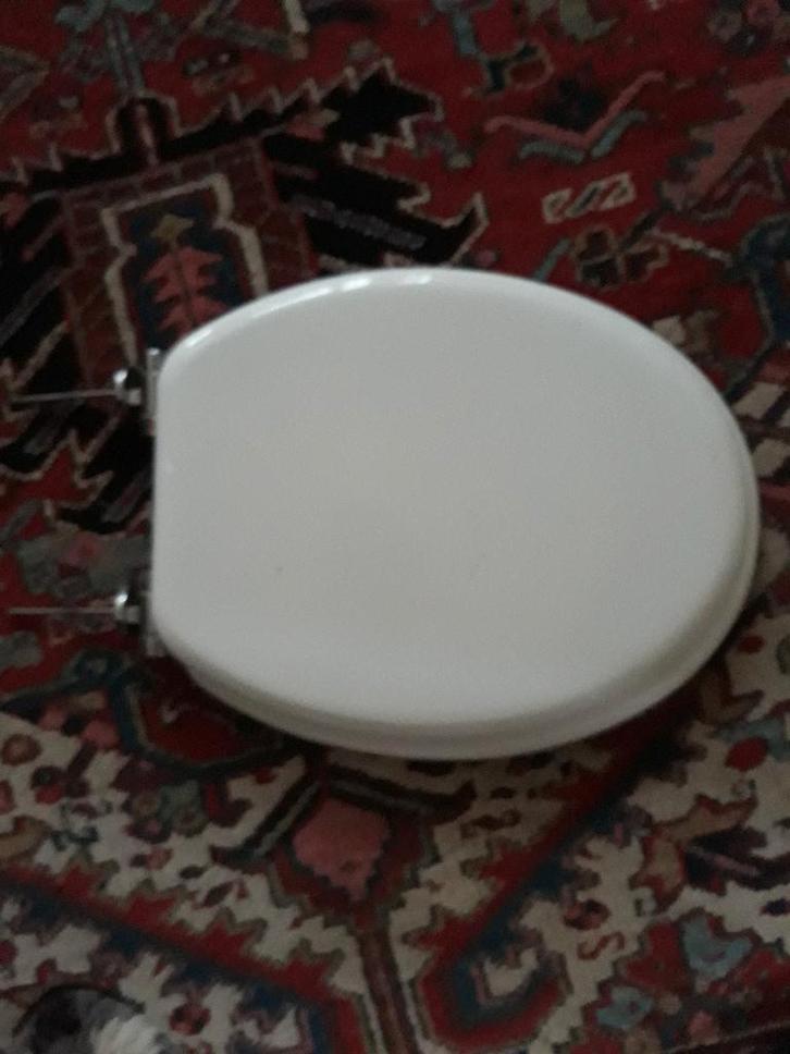 klep van wc-bril, Huis en Inrichting, Overige Huis en Inrichting, Gebruikt, Ophalen