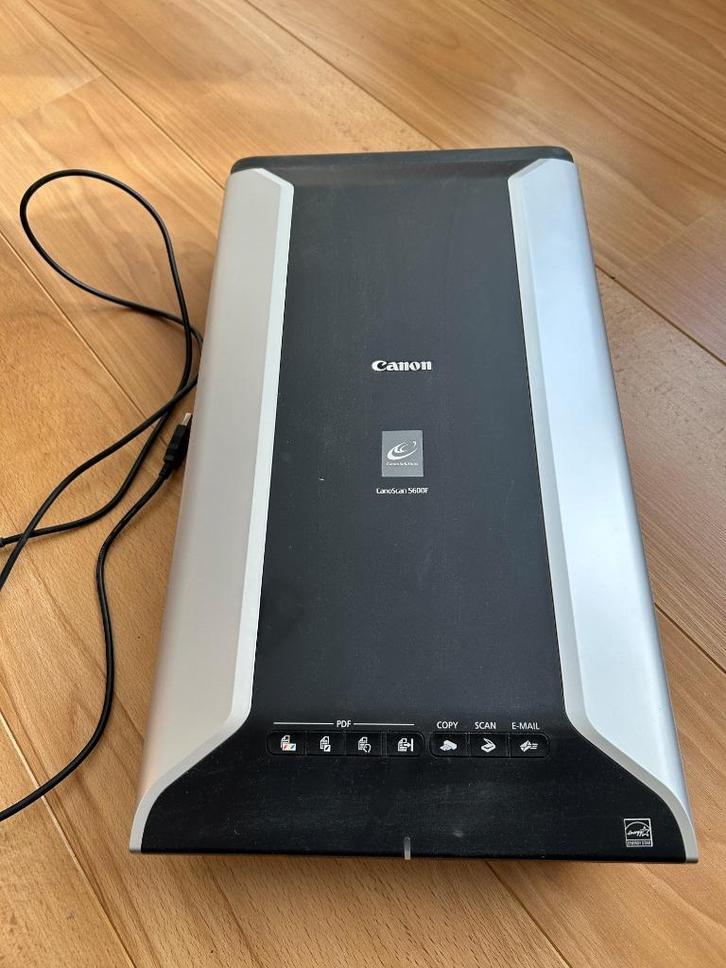 Canon F5600f scanner (foto's en dia's), Computers en Software, Scanners, Gebruikt, Fotoscanner, Windows, Ophalen