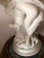 Biskwie Porseleinen Beeld - Vrouw met Lier, Ophalen