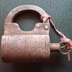 Antiek Hangslot met Sleutel, Ophalen of Verzenden