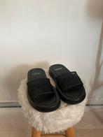 Burberry Slides – zo goed als nieuw, Ophalen of Verzenden, Zo goed als nieuw, Burberry, Instappers