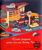 Grote jongens spelen niet met Dinky Toys, Boeken, Ophalen of Verzenden, Zo goed als nieuw, Overige onderwerpen