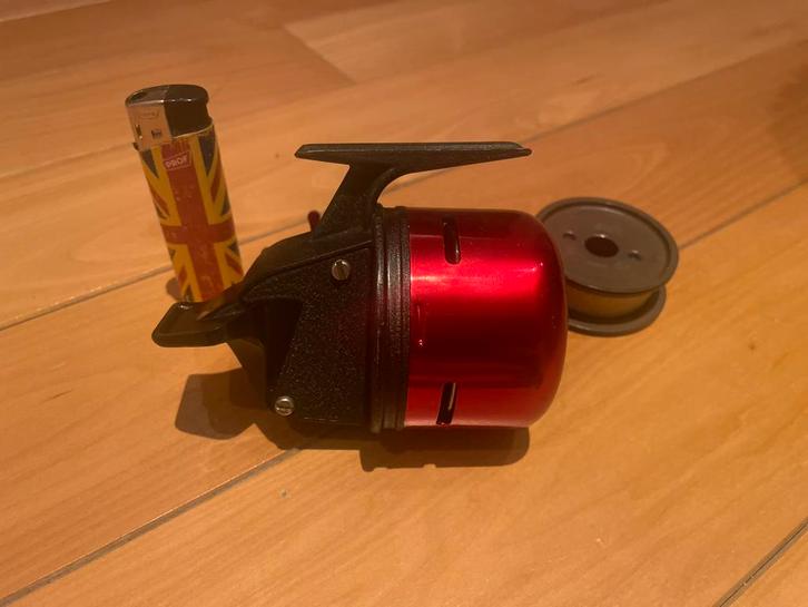 AAbu matic 80 gesloten kop molen Sweden, metalen spoel., Watersport en Boten, Hengelsport | Algemeen, Zo goed als nieuw, Molen