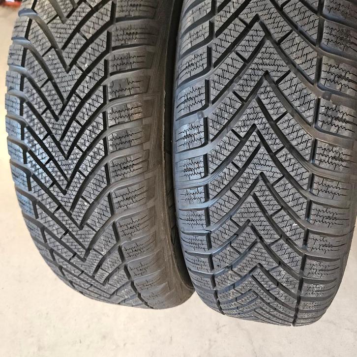 2x 215/65 R16 Vredestein Winterbanden NIEUW Montage mogelijk, Auto-onderdelen, Banden en Velgen, Band(en), Winterbanden, 16 inch