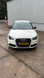 Audi A1 1.2 Tfsi 63KW SB 2013 Cremewit, Voorwielaandrijving, A1, Zwart, 4 cilinders
