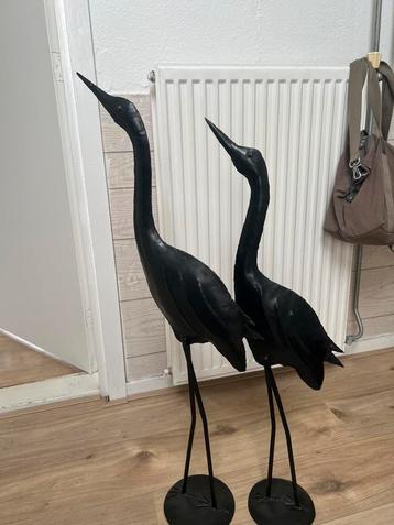 2 zwarte metalen vogels beschikbaar voor biedingen