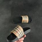 Burberry slides / slippers size 43 unisex, Kleding | Heren, Schoenen, Slippers, Overige kleuren, Nieuw, Ophalen of Verzenden