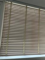 2 houten jaloezieen aparte soorten, Huis en Inrichting, Stoffering | Gordijnen en Lamellen, Ophalen, Gebruikt, Beige