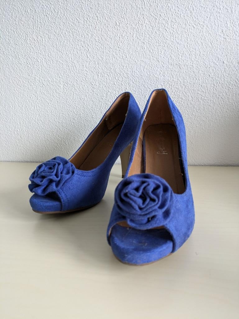 Kobalt blauwe pump, Kleding | Dames, Schoenen, Pumps, Blauw, Ophalen of Verzenden, Zo goed als nieuw