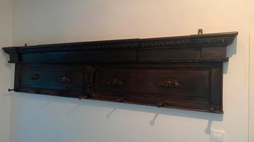 Te koop aangeboden prachtige antieke brede kapstok (205 cm) beschikbaar voor biedingen