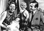 916148	 	Prinses	Beatrix	gezin	 Gelopen met postzegel, Verzamelen, Koninklijk Huis en Royalty, Ophalen of Verzenden, Gebruikt