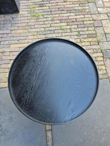 Leuke bijzettafel  beschikbaar voor biedingen