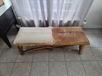 Rustieke houten bank met koeienhuid, Huis en Inrichting, Ophalen, Gebruikt, Rechthoekig, 125 cm of meer