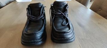 Wandelschoenen beschikbaar voor biedingen