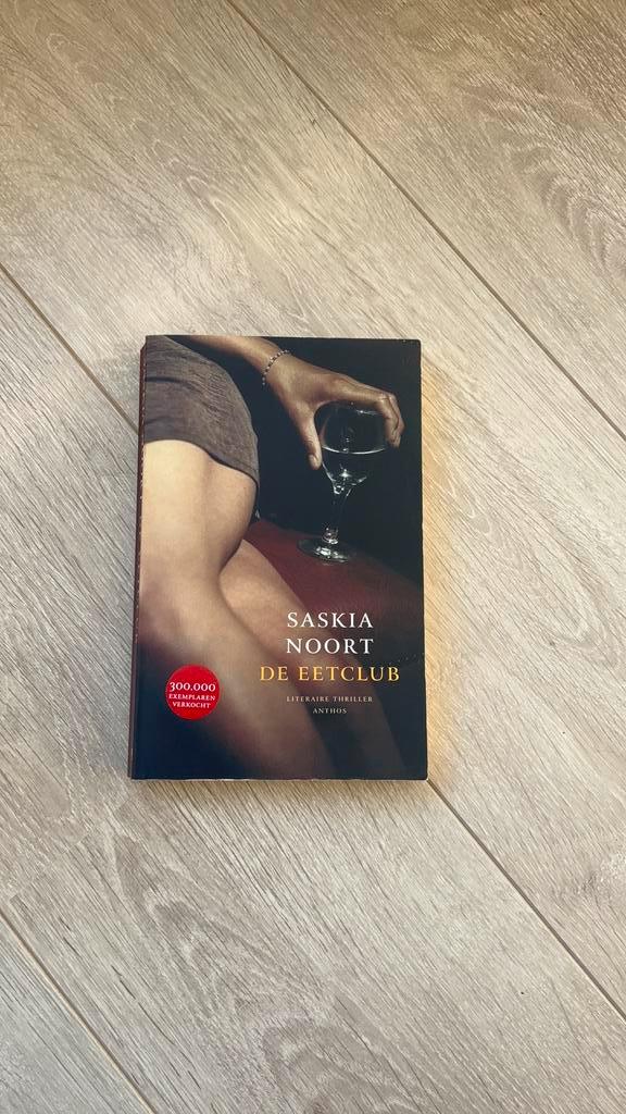 Selma Noort - De eetclub, Boeken, Thrillers, Zo goed als nieuw, Ophalen of Verzenden