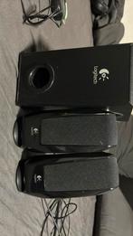 Logitech subwoover en 2 speakers, Zo goed als nieuw, 120 watt of meer, Front, Rear of Stereo speakers, Ophalen