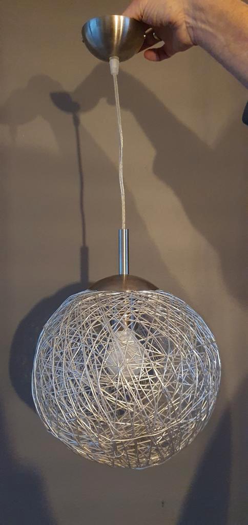 Hanglamp bol van ijzerdraad- Stijlvol Design, Huis en Inrichting, Lampen | Hanglampen, Zo goed als nieuw, Minder dan 50 cm, Metaal