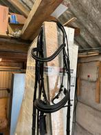 Partij dressuurbenodigdheden (hoofdstel, dekjes, etc.), Ophalen, Dressuur