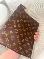 Originele Louis Vuitton toilet tas, Sieraden, Tassen en Uiterlijk, Tassen | Damestassen, Ophalen of Verzenden, Nieuw, Bruin, Avondtasje