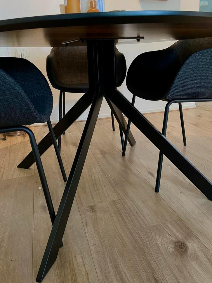 Mooie ronde eettafel + 4 stoelen | Zo goed als nieuw, Huis en Inrichting, Tafels | Eettafels, Zo goed als nieuw, 100 tot 150 cm