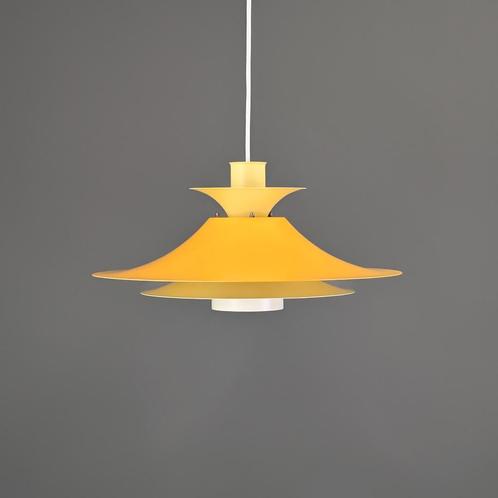 Vintage retro hanglamp in geel - Deens design, Huis en Inrichting, Lampen | Hanglampen, Zo goed als nieuw, 75 cm of meer, Kunststof