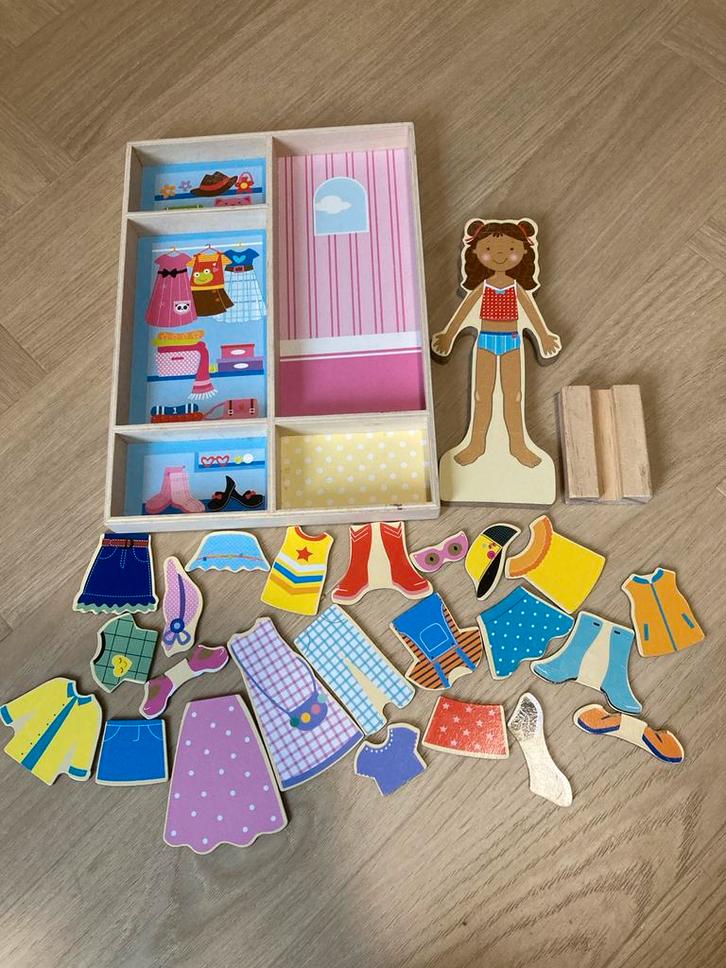 Houten Aankleedpop met Kledingkast, Kinderen en Baby's, Speelgoed | Overig, Gebruikt, Meisje, Ophalen of Verzenden