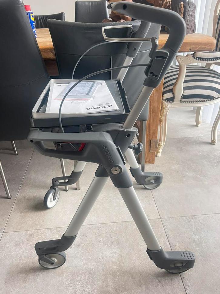 Topro Hestia indoor/ thuis tollator zgan, Diversen, Rollators, Zo goed als nieuw, Ophalen