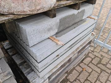 Opsluitbanden 5 x 15 x 100 cm grijs nog 40 stuks  beschikbaar voor biedingen