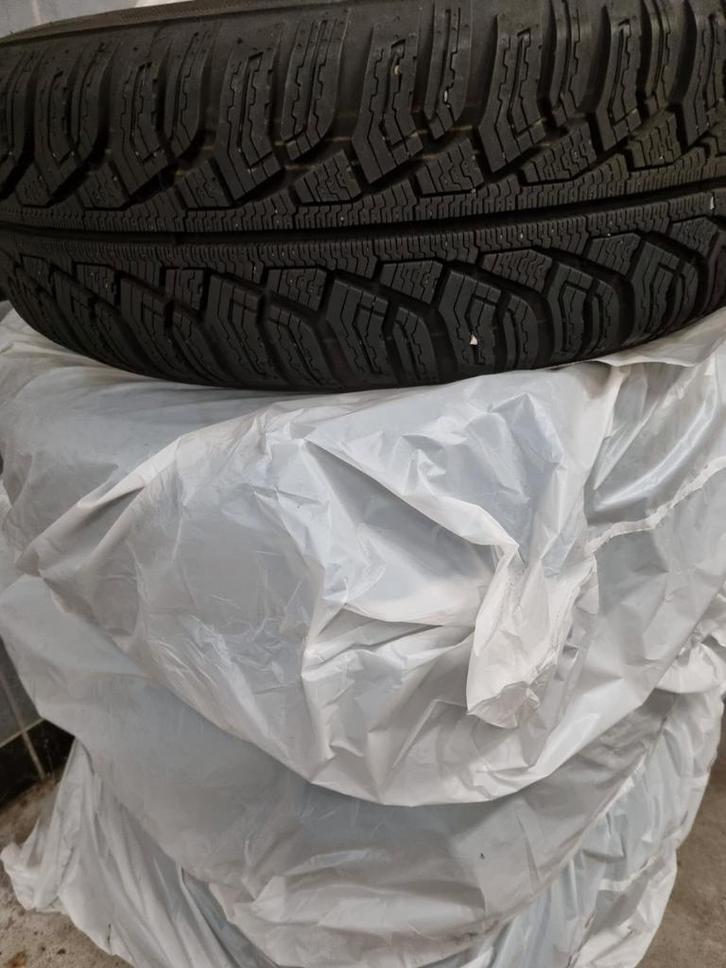 4xNieuwe winterbanden+velgen 195/65/15.VW,Audi, Seat, Skoda, Auto-onderdelen, Banden en Velgen, Banden en Velgen, Winterbanden