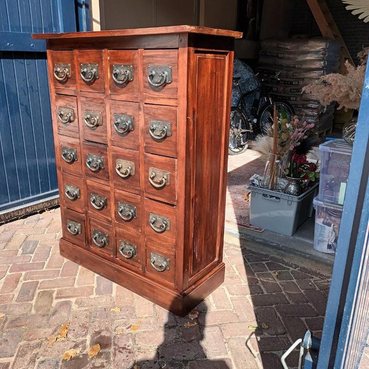 oude zeer zware Apothekerskast met 20 lades 130 x 101 x 41cm, Huis en Inrichting, Kasten | Ladekasten, Zo goed als nieuw, 100 tot 150 cm